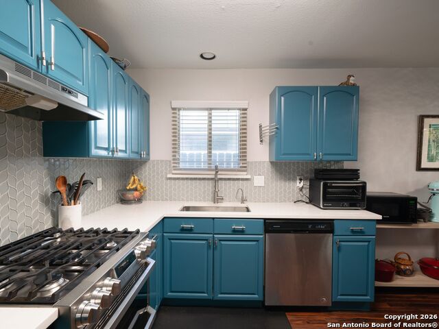 Image 11 of 27 For 14022 Tree Crossing