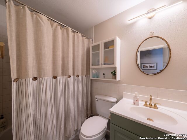 Image 20 of 27 For 14022 Tree Crossing