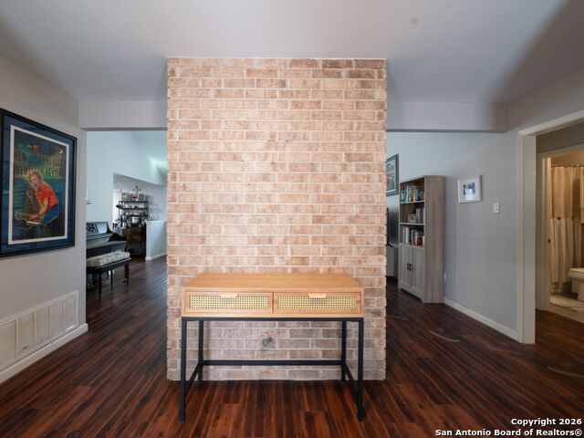 Image 4 of 27 For 14022 Tree Crossing