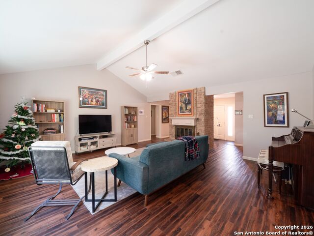 Image 6 of 27 For 14022 Tree Crossing