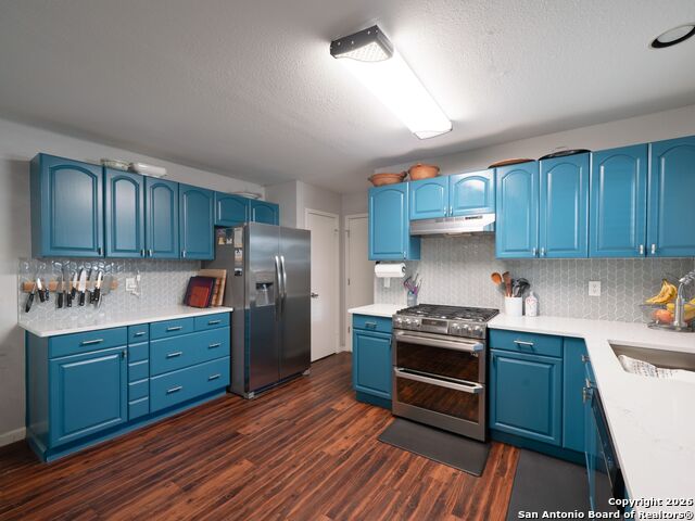 Image 9 of 27 For 14022 Tree Crossing