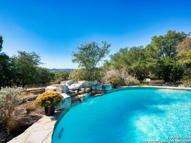 Image 36 of 50 For 146 Upper Cibolo Creek