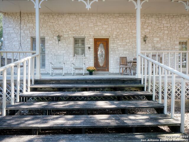 Image 4 of 50 For 146 Upper Cibolo Creek