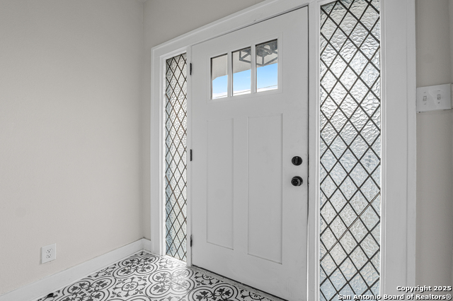 Image 4 of 27 For 343 Canton  