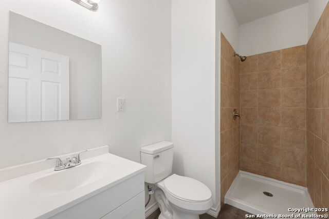 Image 12 of 17 For 8719 Wurzbach 301