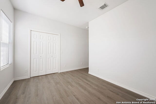 Image 9 of 17 For 8719 Wurzbach 301