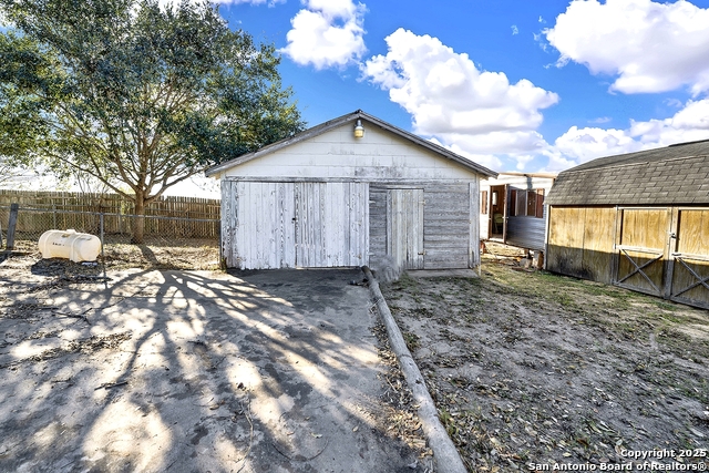 Image 13 of 44 For 612 Guadalupe E