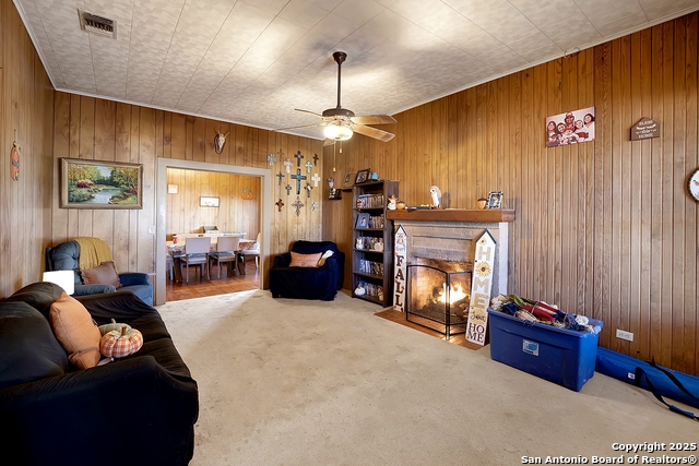 Image 14 of 44 For 612 Guadalupe E