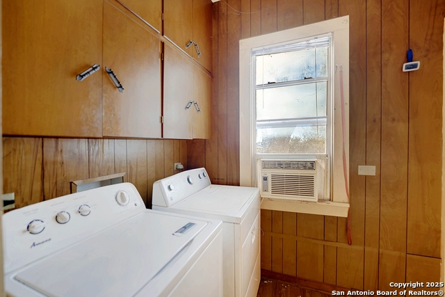 Image 29 of 44 For 612 Guadalupe E