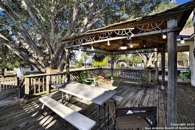 Image 30 of 44 For 612 Guadalupe E