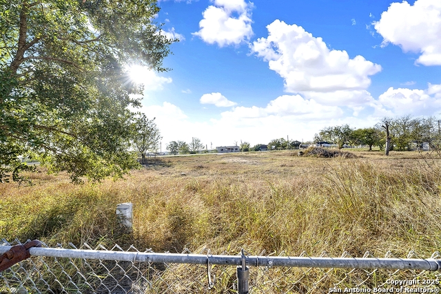 Image 36 of 44 For 612 Guadalupe E