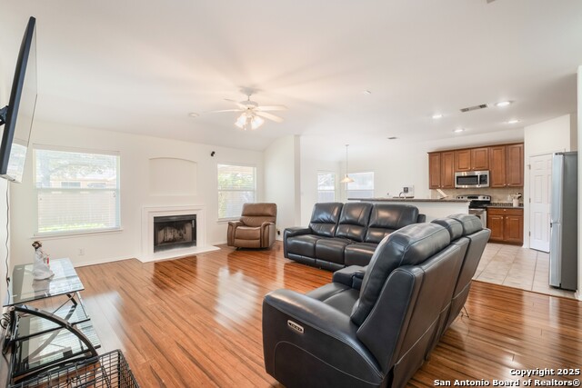 Image 8 of 39 For 8927 Liberty View