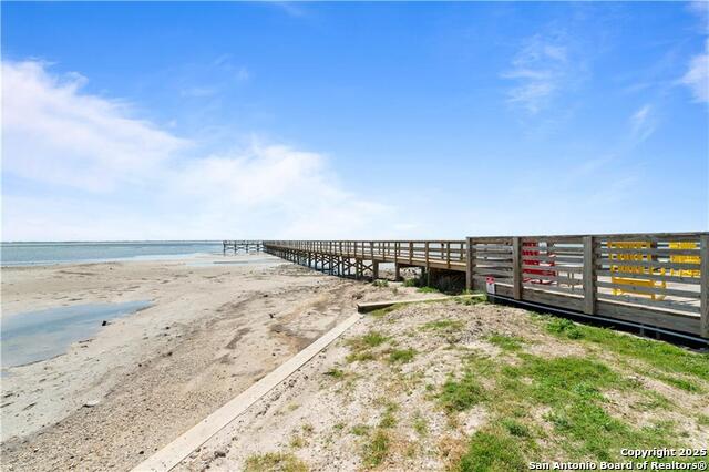 Listing photo id 13 for 101 Caribbean Dr Unit 27