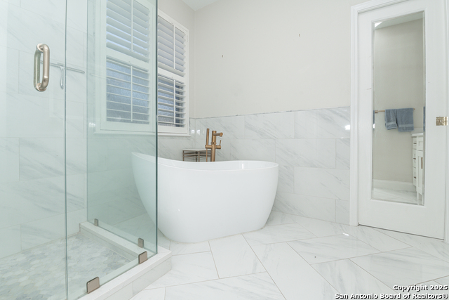 Image 18 of 27 For 13507 Muses