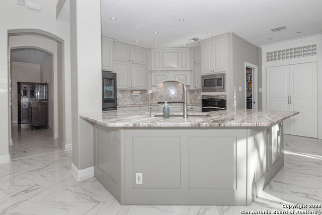 Image 9 of 27 For 13507 Muses