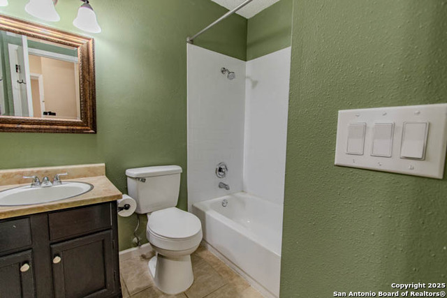 Image 20 of 21 For 123 Meadow Lark