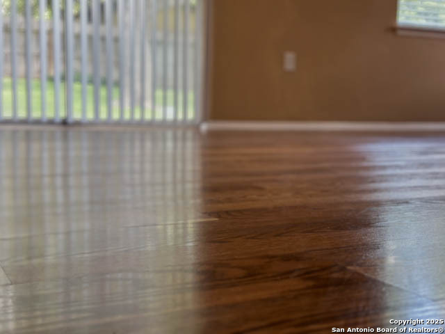 Image 5 of 21 For 123 Meadow Lark