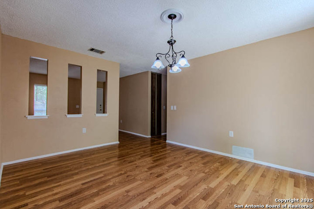 Image 6 of 21 For 123 Meadow Lark