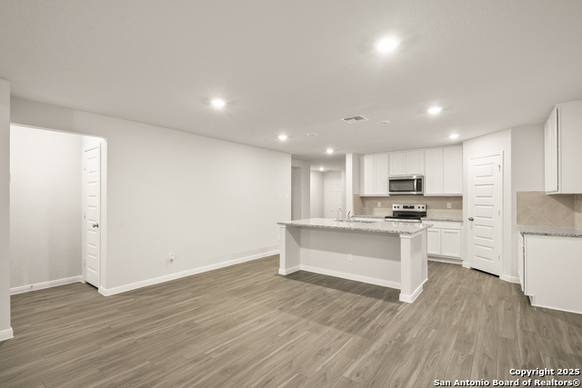 Image 2 of 31 For 1213 Sweden  