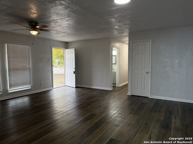 Image 3 of 10 For 5502 Knoll Krest