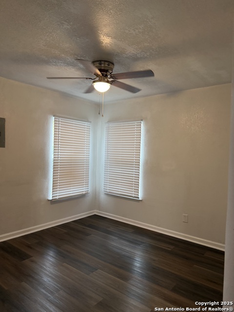 Image 4 of 10 For 5502 Knoll Krest