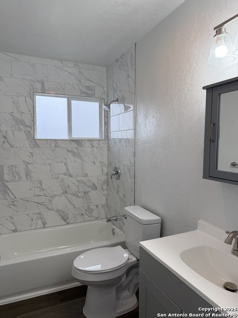 Image 6 of 10 For 5502 Knoll Krest