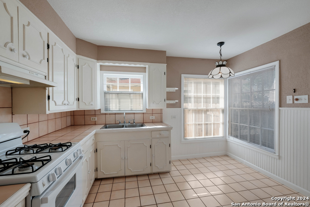 Image 9 of 20 For 105 John Page