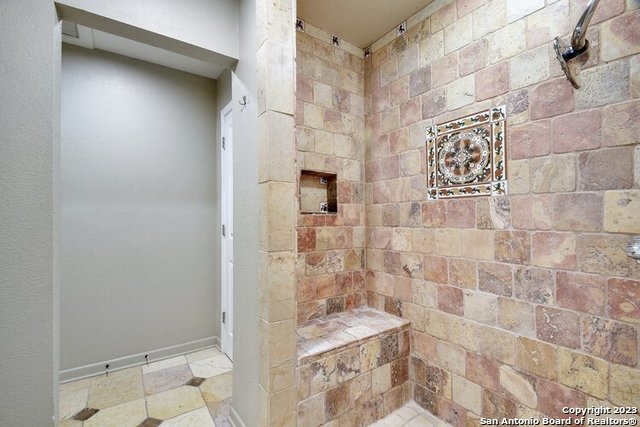 Listing photo id 16 for 1807 La Sombra Dr