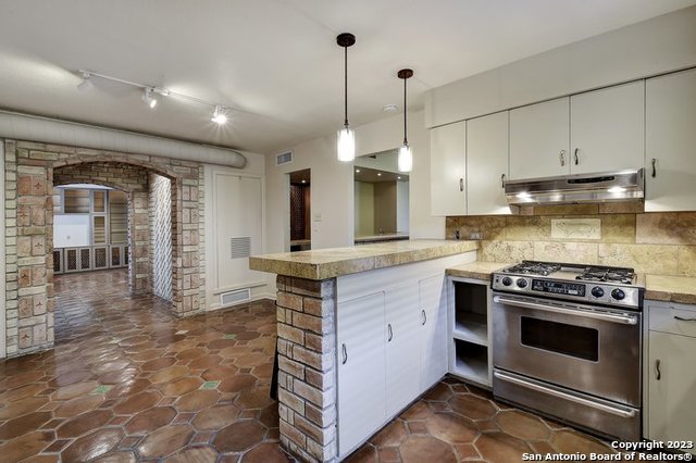 Listing photo id 18 for 1807 La Sombra Dr