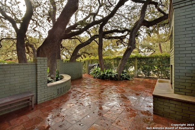 Listing photo id 2 for 1807 La Sombra Dr