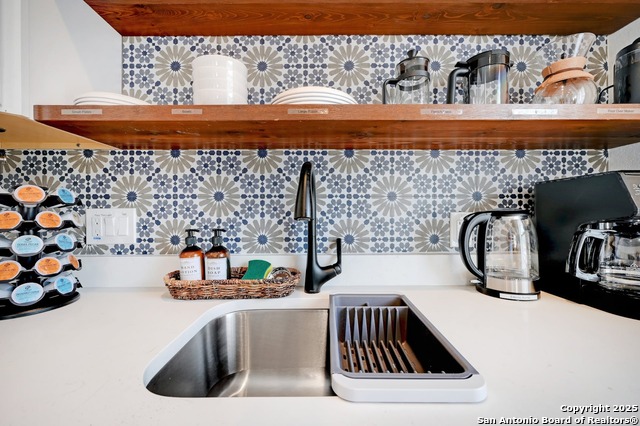 Image 2 of 37 For 312 Natalen