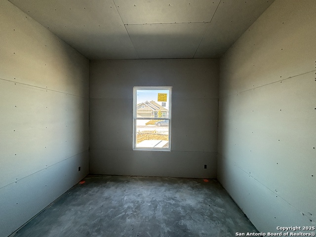 Image 26 of 35 For 12846 Hill Plains Dr.