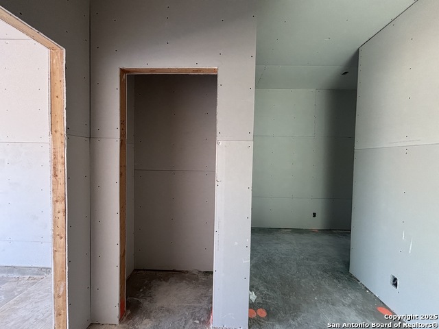 Image 32 of 35 For 12846 Hill Plains Dr.