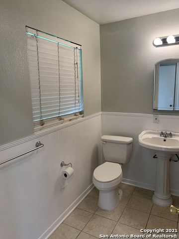 Listing photo id 11 for 111 Laddie Pl  A