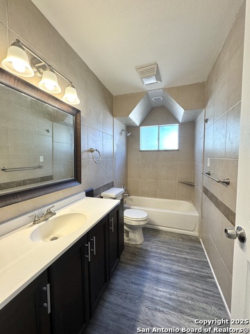 Listing photo id 7 for 12138 Cherry Blossom