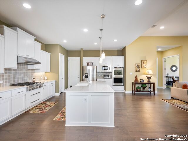 Image 17 of 50 For 22327 Estacado