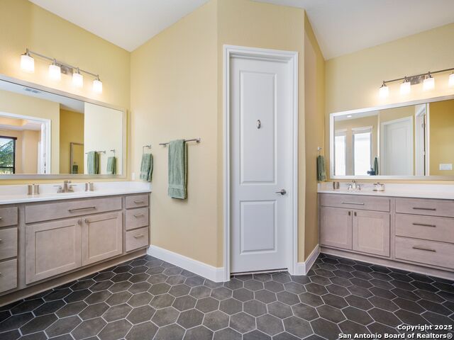 Image 25 of 50 For 22327 Estacado