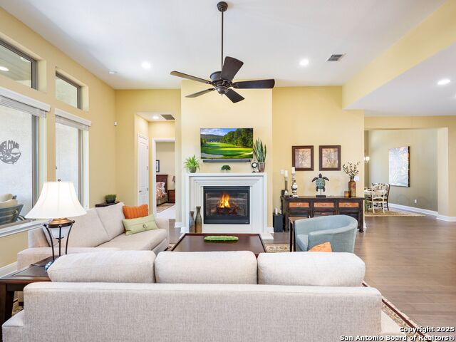 Image 5 of 50 For 22327 Estacado