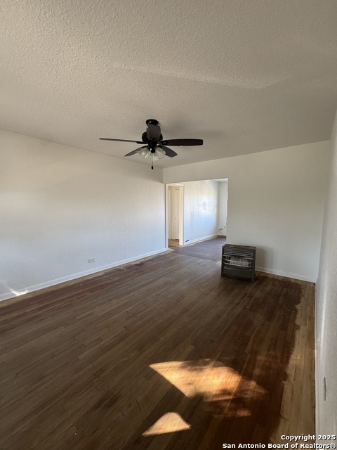 Image 14 of 36 For 401 Lynwood W