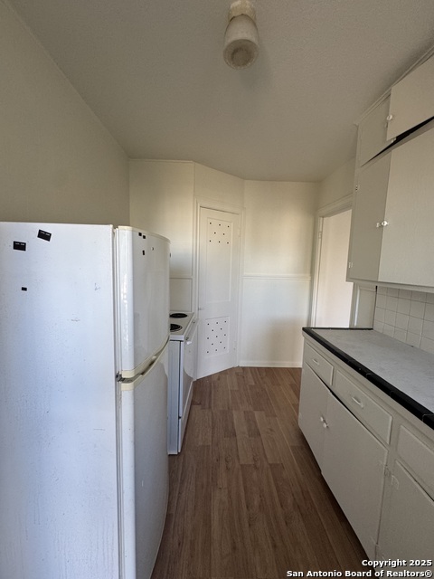 Image 20 of 36 For 401 Lynwood W