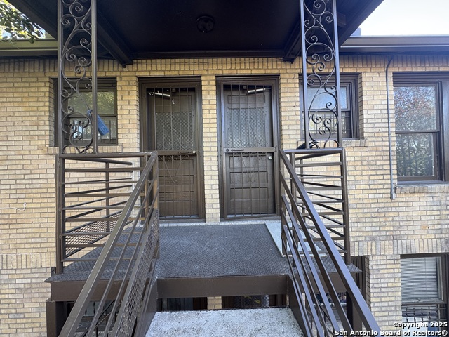 Image 36 of 36 For 401 Lynwood W