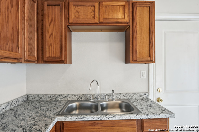 Image 15 of 32 For 342 Bristol