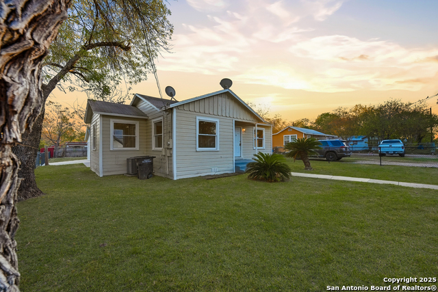 Image 2 of 32 For 342 Bristol