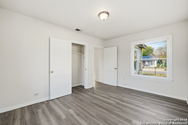 Image 23 of 32 For 342 Bristol