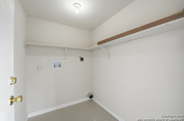 Image 24 of 32 For 342 Bristol