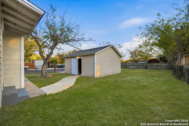 Image 27 of 32 For 342 Bristol