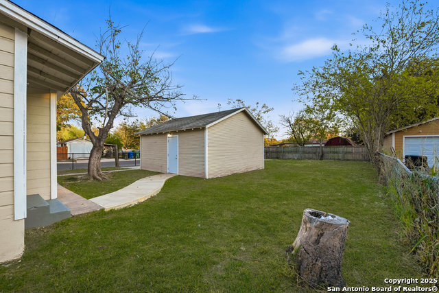 Image 28 of 32 For 342 Bristol