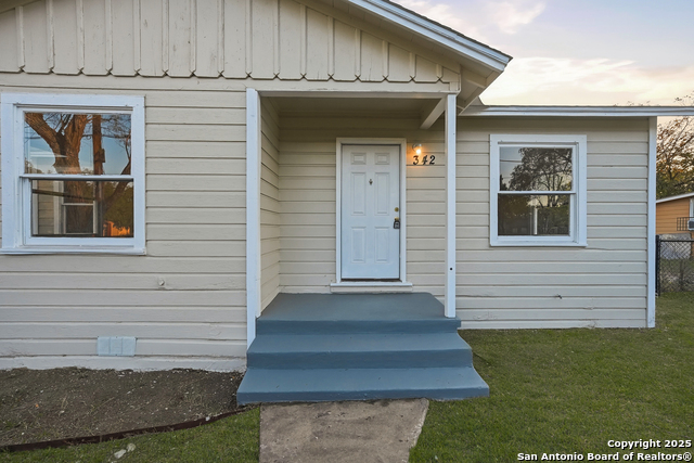 Image 6 of 32 For 342 Bristol