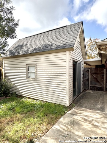 Image 15 of 19 For 663 Fern Meadow