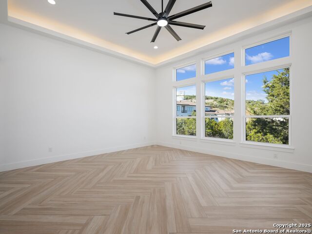 Image 19 of 54 For 10907 Nina Ridge